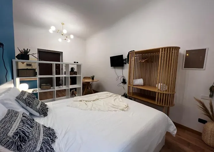Regina Milano Ai Navigli - Sky Tv, Wifi And Breakfast Box